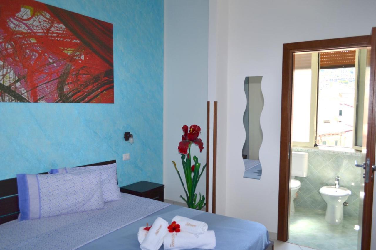 チェファル シロッコ Bed & Breakfast 部屋 写真